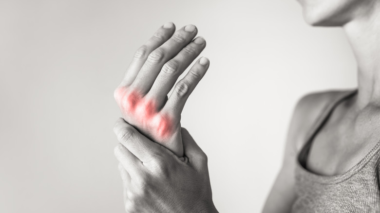 Hand pain due to rheumatoid arthritis